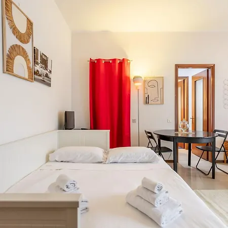 Apartment Rucellai With Shared Pool By Halldis