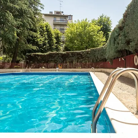 Daire Rucellai With Shared Pool By Halldis Milano